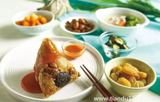 高壓鍋煮粽子最高水位是多少（高壓鍋煮粽子需要多長(zhǎng)時(shí)間）