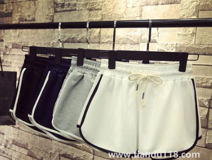 運(yùn)動(dòng)短褲買來要洗嗎(運(yùn)動(dòng)短褲新的怎么處理才能穿)(圖2) 運(yùn)動(dòng)短褲買來要洗嗎2