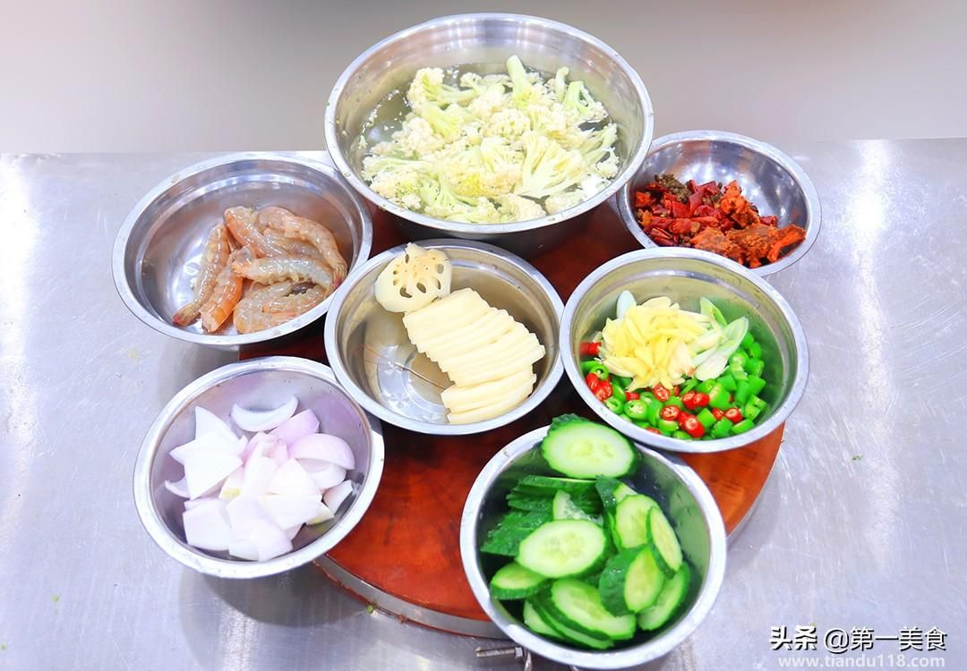 干鍋蝦的做法(干鍋蝦怎么做)(圖4) 干鍋蝦的做法(干鍋蝦怎么做)(圖4)