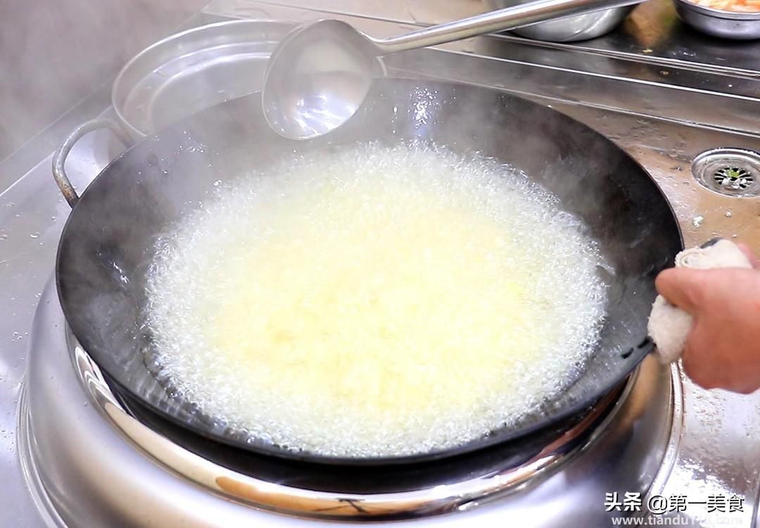 干鍋蝦的做法(干鍋蝦怎么做)(圖6) 干鍋蝦的做法(干鍋蝦怎么做)(圖6)