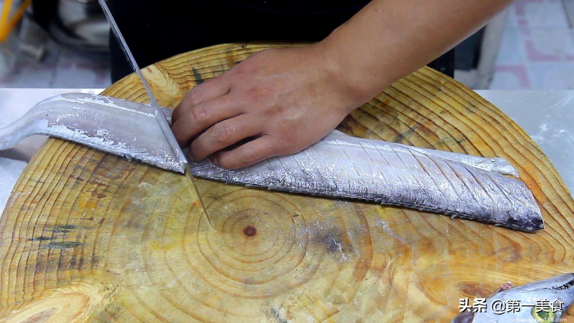 紅燒帶魚的做法(紅燒帶魚怎么做)(圖4) 紅燒帶魚的做法(紅燒帶魚怎么做)(圖4)