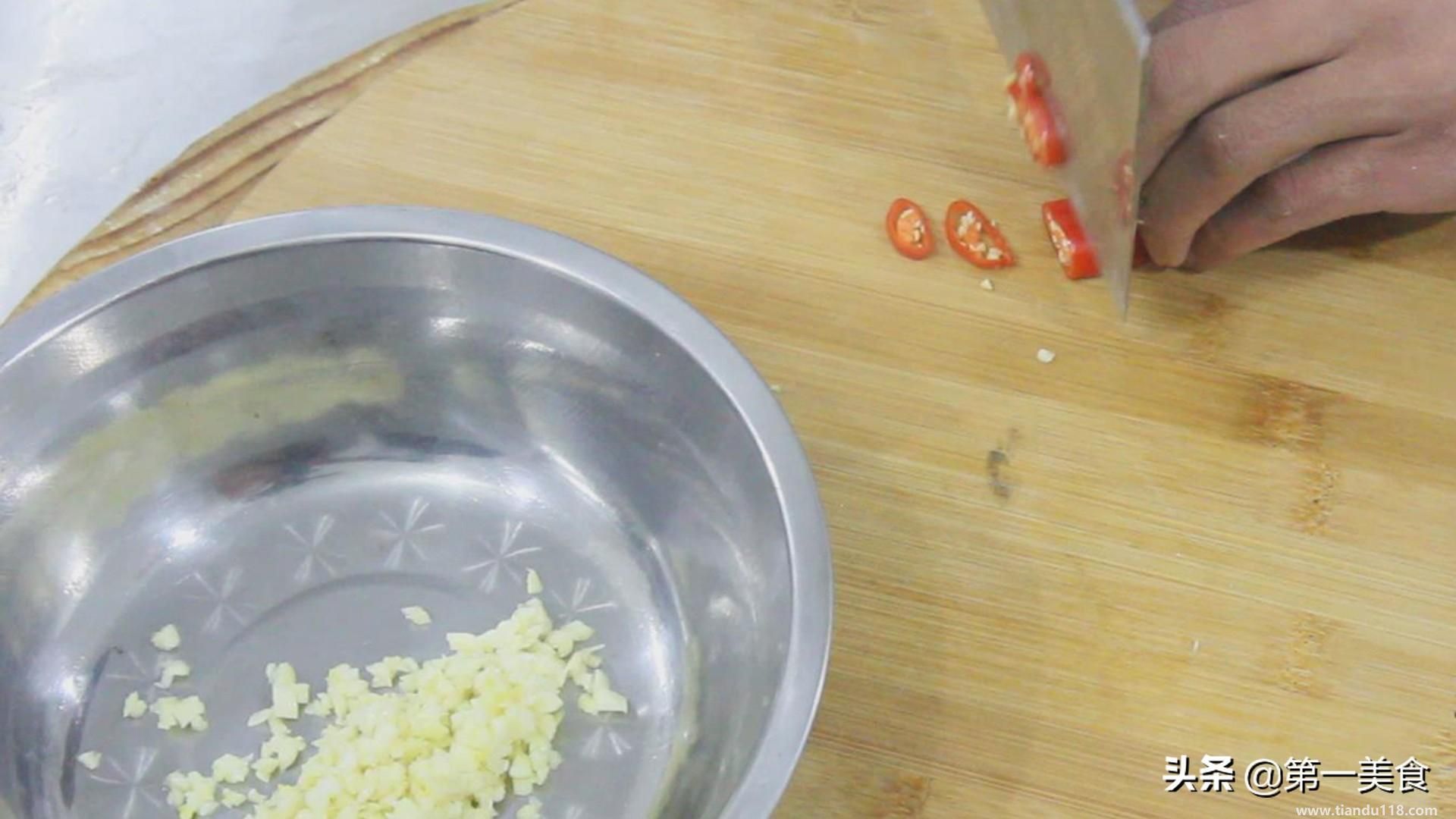 涼拌黃瓜的做法(涼拌黃瓜怎么做)(圖4) 涼拌黃瓜的做法(涼拌黃瓜怎么做)(圖4)