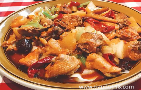 哪種雞適合做大盤(pán)雞(正宗的大盤(pán)雞放啤酒嗎)(圖3) 哪種雞適合做大盤(pán)雞3