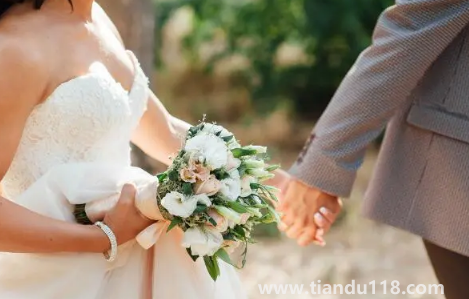 新娘進(jìn)門不能超過幾點(diǎn)(新娘進(jìn)門時(shí)間是怎么選的)(圖3) 新娘進(jìn)門不能超過幾點(diǎn)3