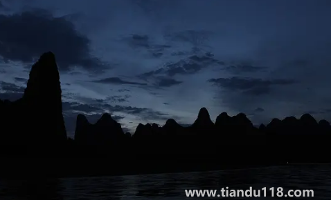 2012年天突然黑了一下是真是假1