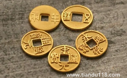 臥室門對(duì)門要掛五帝錢嗎(五帝錢可以正對(duì)大門掛嗎)(圖2) 臥室門對(duì)門要掛五帝錢嗎2