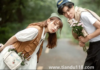 新郎接親要帶什么東西（接親的人數(shù)如何定）