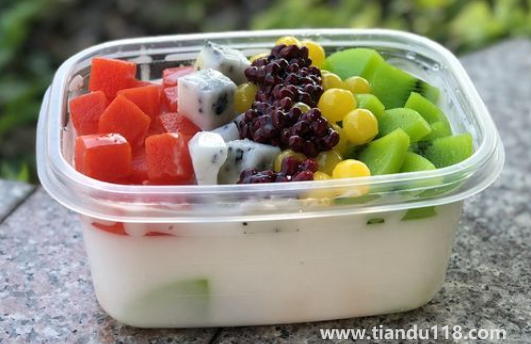 水果撈是用酸奶還是沙拉醬(水果撈的做法)(圖2) 水果撈是用酸奶還是沙拉醬2