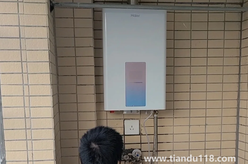 網(wǎng)上購(gòu)買(mǎi)熱水器安裝收費(fèi)嗎（熱水器安裝師傅會(huì)亂收費(fèi)嗎）