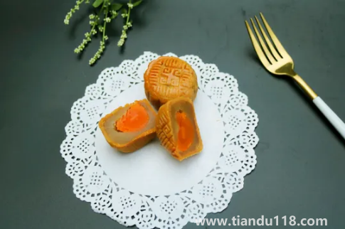 月餅可以蒸著吃嗎(月餅怎么吃)(圖2) 月餅可以蒸著吃嗎2