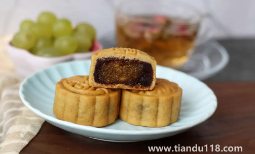 吃一個(gè)月餅多久能代謝完(吃月餅的注意事項(xiàng))(圖3) 吃一個(gè)月餅多久能代謝完3