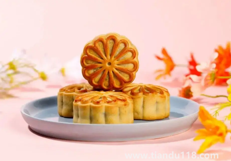 月餅可以用空氣炸鍋?zhàn)鰡幔ㄔ嘛炓话闶鞘裁床牧献龅模?圖3) 月餅可以用空氣炸鍋?zhàn)鰡?