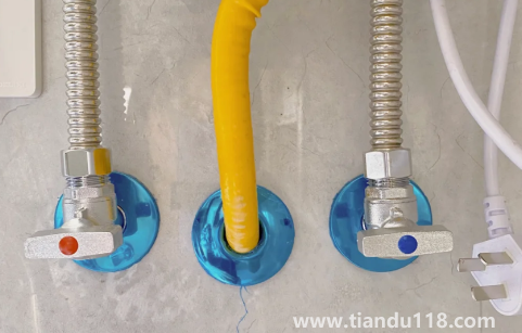 熱水器免費安裝真的不要錢嗎(熱水器安裝輔料費用明細)(圖2) 熱水器免費安裝真的不要錢嗎2