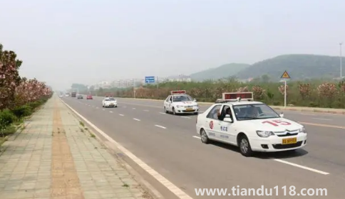 科三掛了4次駕校能幫忙嗎（科目三找人花錢能過嗎）