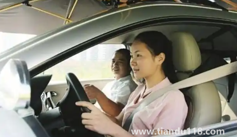 科目三電腦屏蔽包過是真的嗎（科目三考官能屏蔽電腦嗎）