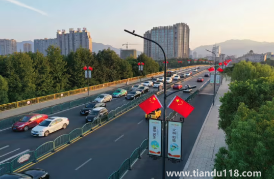 2022年國慶節(jié)為什么要連著上七天班(2022年國慶節(jié)放假安排)(圖3) 2022年國慶節(jié)為什么要連著上七天班3