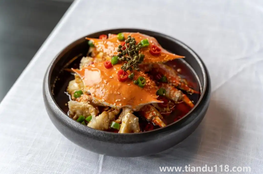 梭子蟹用火鍋底料炒還是豆瓣醬炒(火鍋底料炒梭子蟹的做法)(圖2) 梭子蟹用火鍋底料炒還是豆瓣醬炒2