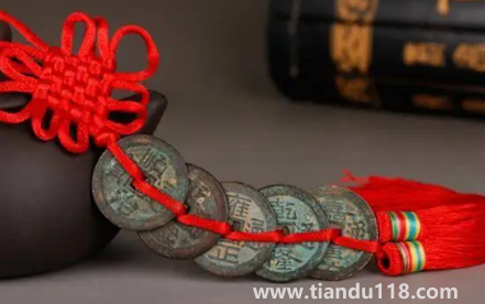 跟鄰居門對門五帝錢掛在門內好不好(門上掛五帝錢的講究有哪些)(圖3) 跟鄰居門對門五帝錢掛在門內好不好3