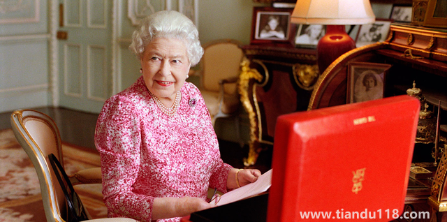 英女王處于醫(yī)療監(jiān)護狀態(tài)（查爾斯王子前往巴爾莫勒爾堡）