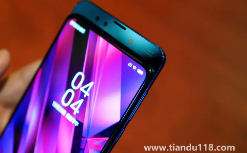 榮耀Magic5是曲面屏嗎(榮耀Magic5什么時候上市)(圖2) 榮耀Magic5是曲面屏嗎2