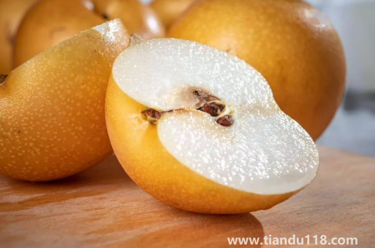 秋月梨和豐水梨哪個好吃(吃梨的注意事項)(圖2) 秋月梨和豐水梨哪個好吃2