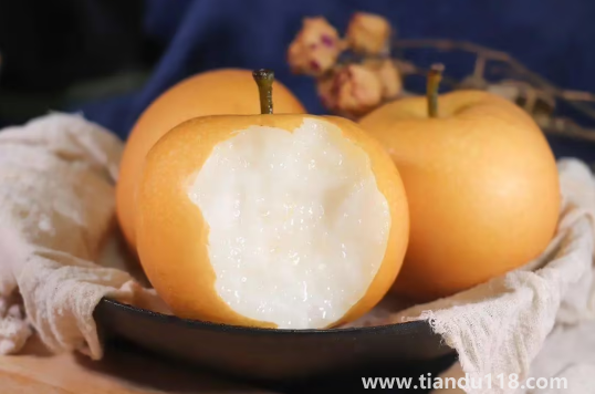 秋月梨和雪梨哪個(gè)止咳效果好（秋月梨怎么挑選）