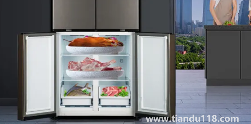 冰箱漏水接水盤在哪2