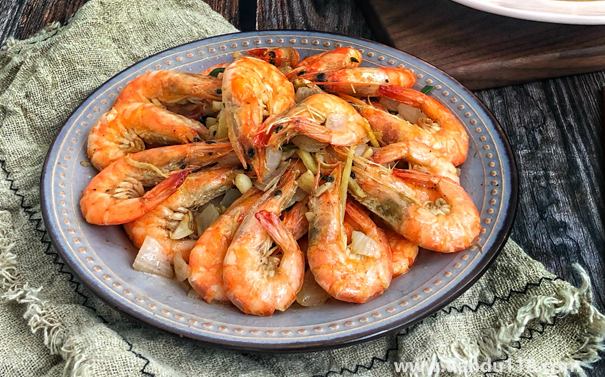 基圍蝦是熟的冷凍好還是生的冷凍好（基圍蝦怎么保存）