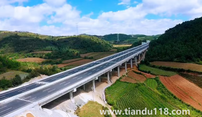 2023春節(jié)高速提前幾個(gè)小時(shí)上可以嗎(春節(jié)上高速不想錯(cuò)過免費(fèi)通行時(shí)間小指南)(圖2) 2023春節(jié)高速提前幾個(gè)小時(shí)上可以嗎2