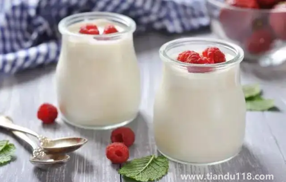 酸奶變質(zhì)的表現(xiàn)有哪些(如何選擇酸奶)(圖3) 酸奶變質(zhì)的表現(xiàn)有哪些3