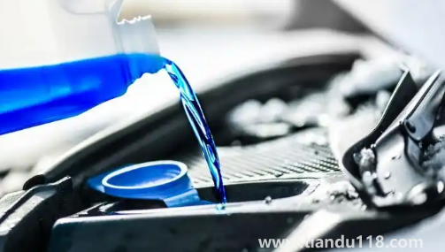 防凍液里面加水了會(huì)不會(huì)結(jié)冰（小車(chē)?yán)鋮s液可以加水嗎）