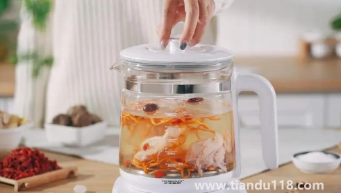 養(yǎng)生壺的水反復(fù)加熱好嗎（養(yǎng)生壺水是反復(fù)燒開嗎）