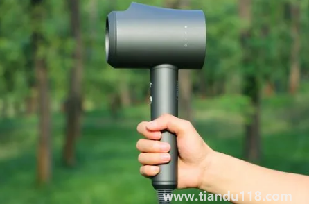 吹風(fēng)機(jī)有必要買貴的嗎（吹風(fēng)機(jī)哪個品牌好適合家用）