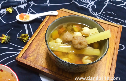 甘蔗煮水可以過夜喝嗎(甘蔗煮水上火嗎)(圖1) 甘蔗煮水可以過夜喝嗎1