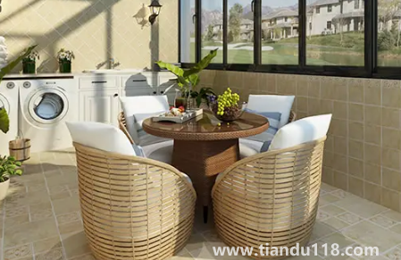 陽(yáng)臺(tái)是貼墻磚還是刷白(陽(yáng)臺(tái)貼什么顏色的墻磚好看)(圖1) 陽(yáng)臺(tái)是貼墻磚還是刷白1