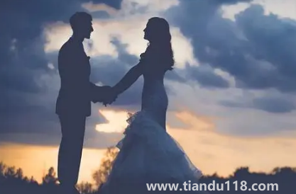 好朋友的婚期相鄰能參加嗎(兩個新娘見面的破解方法有哪些)(圖3) 好朋友的婚期相鄰能參加嗎3