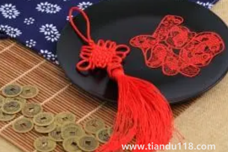 一進(jìn)門看見中國結(jié)好嗎(中國結(jié)適不適合掛在家中)(圖2) 一進(jìn)門看見中國結(jié)好嗎2