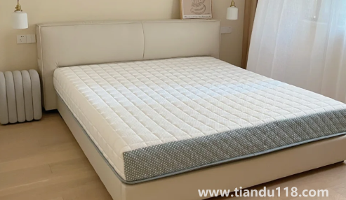 床墊氣味太重可以睡嗎(床墊里面有甲醛嗎)(圖2) 床墊氣味太重可以睡嗎2