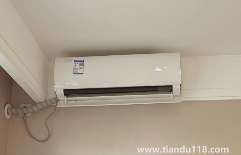 外面風大空調內機為什么咚咚響(空調掛機怎樣掛在墻上)(圖2) 外面風大空調內機為什么咚咚響2