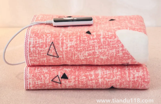 電熱毯最久可以連續(xù)開多久(如何正確使用電熱毯)(圖2) 電熱毯最久可以連續(xù)開多久2