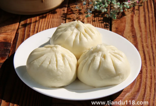 包子蒸好后是立馬掀鍋還是等會(huì)再掀鍋(蒸包子蓬松的技巧)(圖1) 包子蒸好后是立馬掀鍋還是等會(huì)再掀鍋1