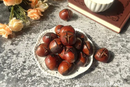 煮板栗為什么要加鹽(煮板栗怎么做好吃)(圖2) 煮板栗為什么要加鹽2