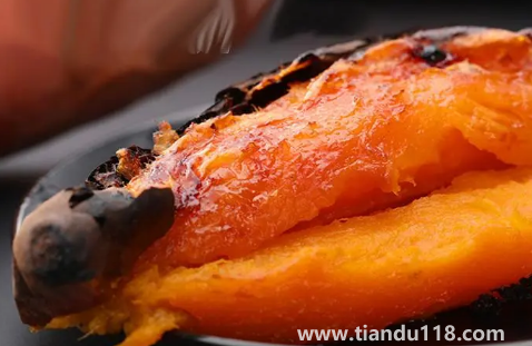 空氣炸鍋烤煙薯為什么沒流油(空氣炸鍋烤紅薯要多少溫度和時(shí)間)(圖3) 空氣炸鍋烤煙薯為什么沒流油3