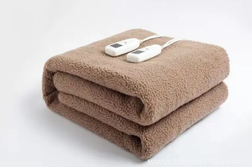 電熱毯可以放太陽下曬嗎(電熱毯怎么收納保存)(圖2) 電熱毯可以放太陽下曬嗎2