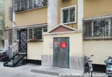 為什么窮不改門(mén)(改大門(mén)方向?qū)θ擞杏绊憜幔?圖1) 為什么窮不改門(mén)1