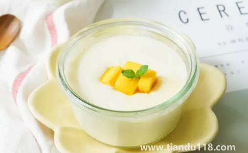 雙皮奶牛奶和蛋清的比例是多少(雙皮奶怎么做)(圖3) 雙皮奶牛奶和蛋清的比例是多少3