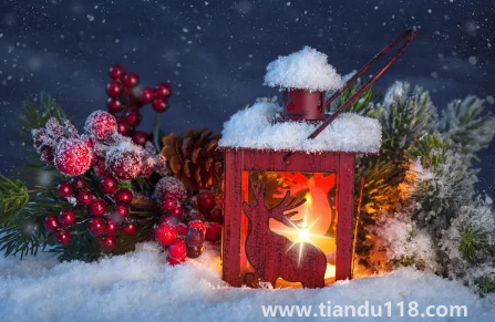 2022圣誕節(jié)朋友圈發(fā)女朋友照片配什么文字（圣誕節(jié)最適合送女生什么禮物）