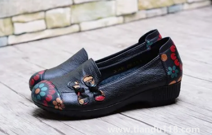 閏月鞋必須買紅色的嗎（閏月鞋可以買兩雙嗎）