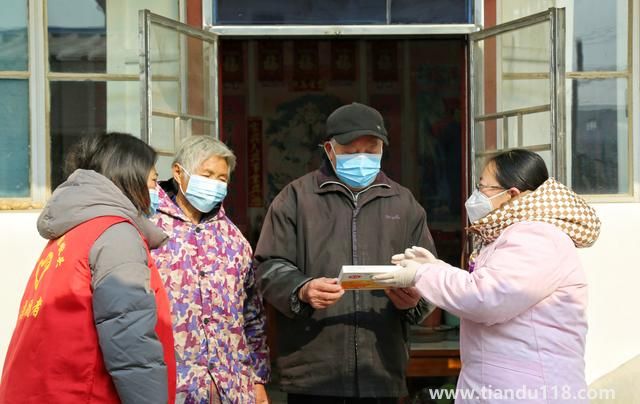 三位村醫(yī)口中的農(nóng)村疫情（所剩的藥還能堅(jiān)持三天）