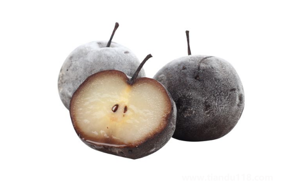 凍梨是硬的時(shí)候吃還是軟的時(shí)候吃（凍梨怎么吃最好吃）